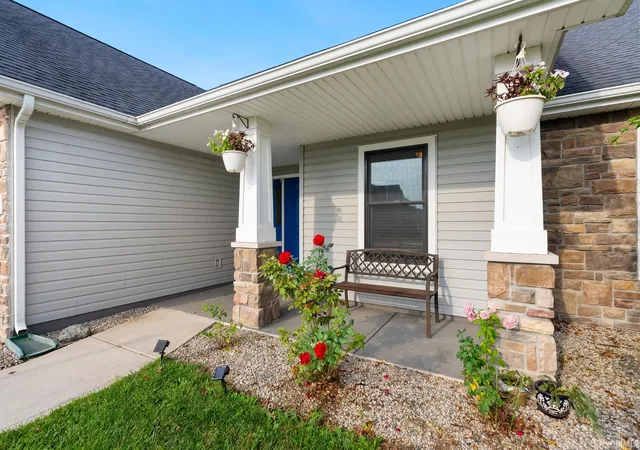 Photo 3 of Sale Pending at 1702 Waynedale Dr, Garrett, IN 46738 | MLS# 202636802 | Listing updated on 2026-09-26