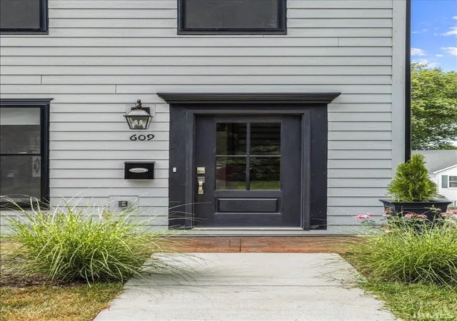 Photo 3 of Sale Pending at 609 S 3rd Street, Lafayette, IN 47901 | MLS# 202636806 | Listing updated on 2026-09-29