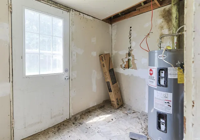 Photo 3 of Manufactured home for sale at 111 N Grand St, Lakeville, IN 46536 | MLS# 202636816 | Listing updated on 2026-09-27