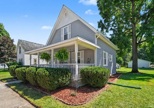 Photo 2 of Manufactured home for sale at 1123 Sycamore St, Plymouth, IN 46563 | MLS# 202636825 | Listing updated on 2026-09-05
