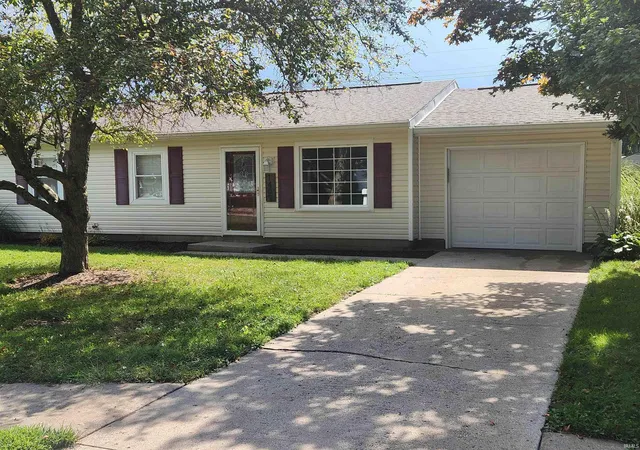 Photo 1 of Sale Pending at 1409 S Pleasantview Dr, Yorktown, IN 47396 | MLS# 202636828 | Listing updated on 2026-09-17