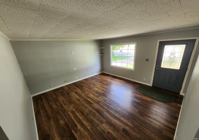 Photo 3 of Sale Pending at 1409 S Pleasantview Dr, Yorktown, IN 47396 | MLS# 202636828 | Listing updated on 2026-09-17