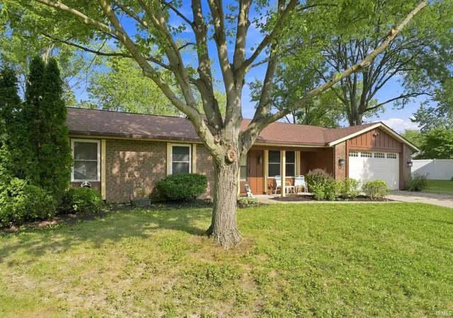 Photo 3 of Sale Pending at 7407 Imperial Plz Dr, Fort Wayne, IN 46835 | MLS# 202636837 | Listing updated on 2026-09-20