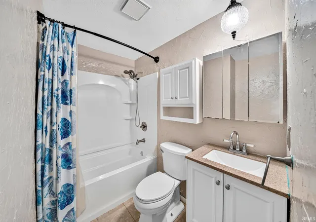 Photo 2 of Manufactured home for sale at 51444 Kenilworth Rd, South Bend, IN 46637 | MLS# 202636838 | Listing updated on 2026-09-21