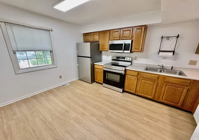 Photo 3 of Condo for sale at 729 E Sherwood Hills Dr, Bloomington, IN 47401 | MLS# 202636841 | Listing updated on 2026-09-18