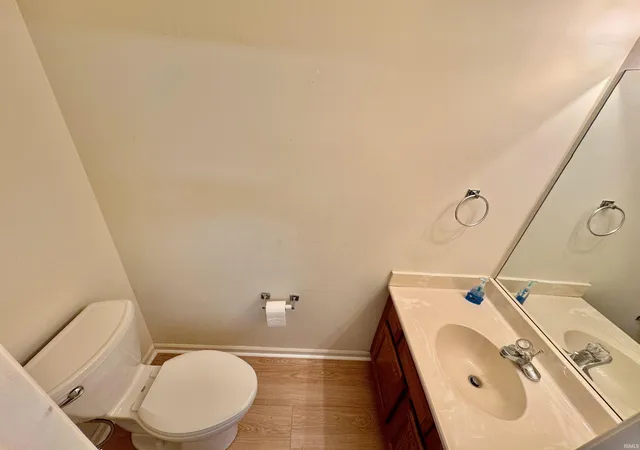 Photo 4 of Condo for sale at 729 E Sherwood Hills Dr, Bloomington, IN 47401 | MLS# 202636841 | Listing updated on 2026-09-18