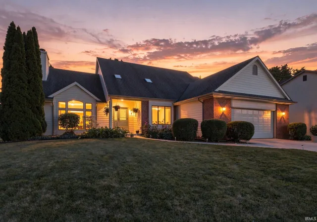 Photo 2 of Sale Pending at 1516 Benham Dr, Fort Wayne, IN 46815 | MLS# 202636845 | Listing updated on 2026-09-07