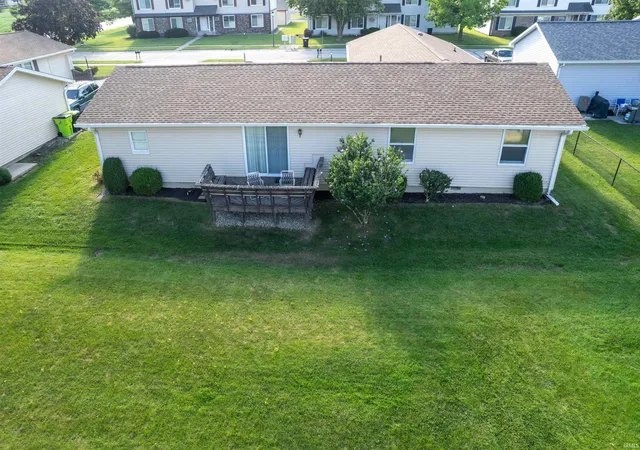 Photo 3 of Sale Pending at 1511 Avon Pl, Huntington, IN 46750 | MLS# 202636847 | Listing updated on 2026-09-28