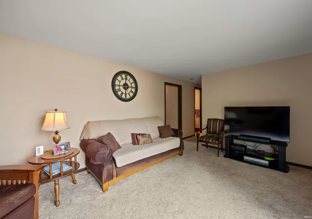 Photo 4 of Sale Pending at 1511 Avon Pl, Huntington, IN 46750 | MLS# 202636847 | Listing updated on 2026-09-28