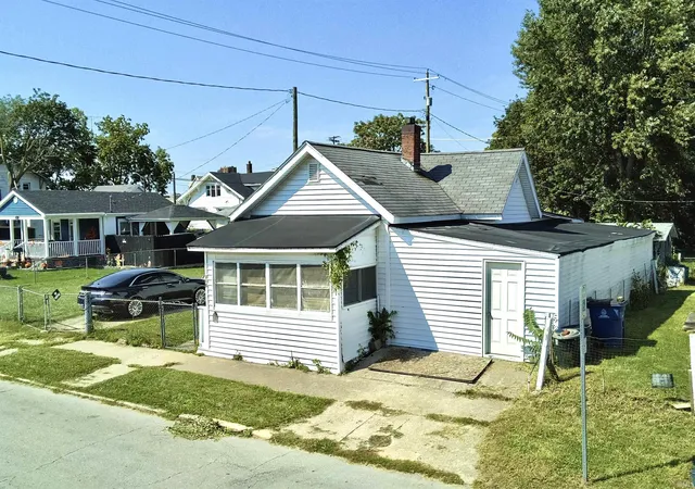 Manufactured home for sale at 315 E 9th Street, Marion, IN 46953 | MLS# 202636850