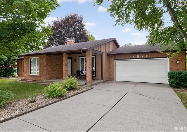 Manufactured home for sale at 24670 Aric Way, Elkhart, IN 46517 | MLS# 202636854