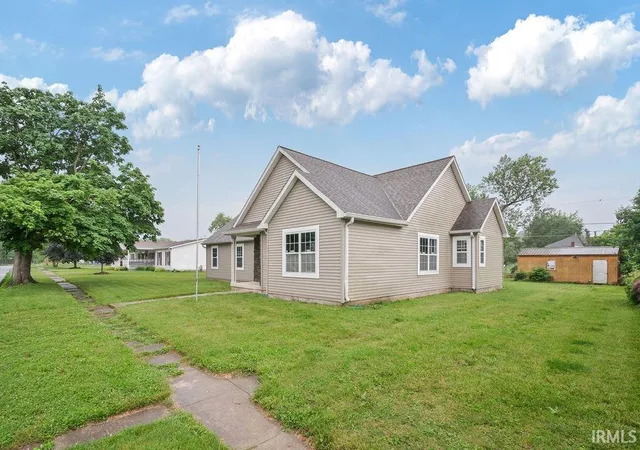 Photo 3 of Manufactured home for sale at 508 S Penn St, Fairmount, IN 46928 | MLS# 202636863 | Listing updated on 2026-10-08