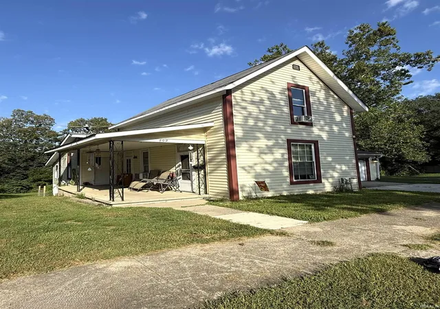 Photo 2 of Sale Pending at 202 S Main St, Jonesboro, IN 46938 | MLS# 202636865 | Listing updated on 2026-09-24