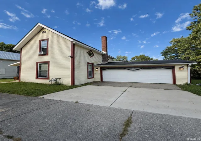 Photo 3 of Sale Pending at 202 S Main St, Jonesboro, IN 46938 | MLS# 202636865 | Listing updated on 2026-09-24