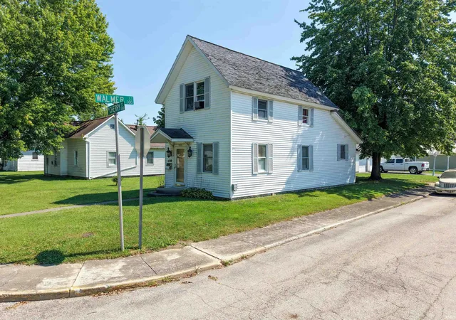 Photo 2 of Manufactured home for sale at 1128 W Cherry St, Bluffton, IN 46714 | MLS# 202636866 | Listing updated on 2026-09-06