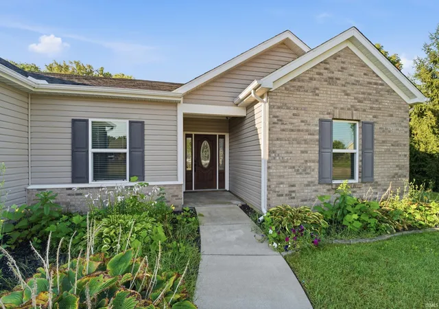 Photo 3 of Manufactured home for sale at 1709 Sandstone Ct, Lafayette, IN 47909 | MLS# 202636869 | Listing updated on 2026-09-23