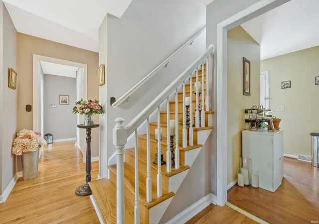 Photo 4 of Single family home for sale at 1409 Continental Dr, Evansville, IN 47715 | MLS# 202636870 | Listing updated on 2026-09-10