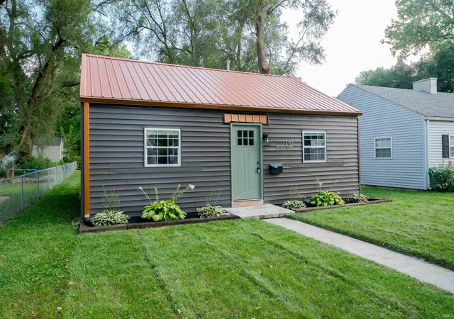 Manufactured home for sale at 710 Prospect Ave, Fort Wayne, IN 46805 | MLS# 202636873