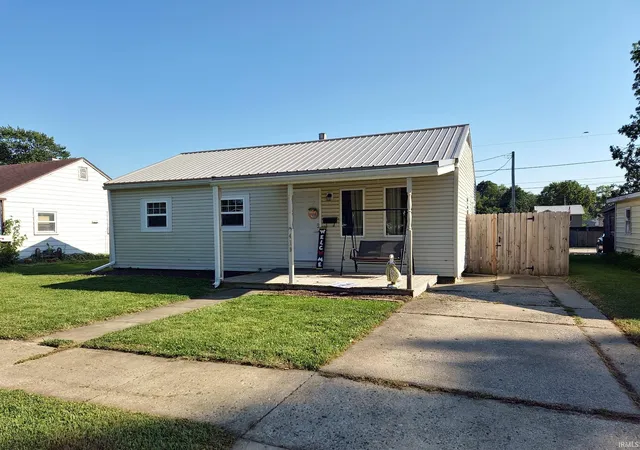 Photo 12 of Manufactured home for sale at 419 Monroe Ave, Peru, IN 46970 | MLS# 202636884 | Listing updated on 2026-09-07