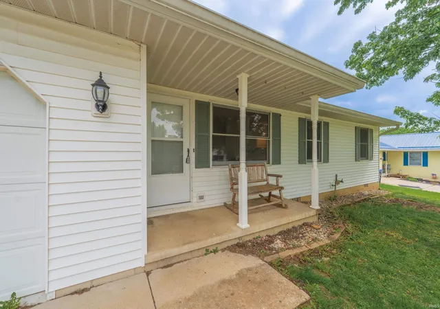 Photo 2 of Manufactured home for sale at 354 W Miami St, Ellettsville, IN 47429 | MLS# 202636887 | Listing updated on 2026-09-07
