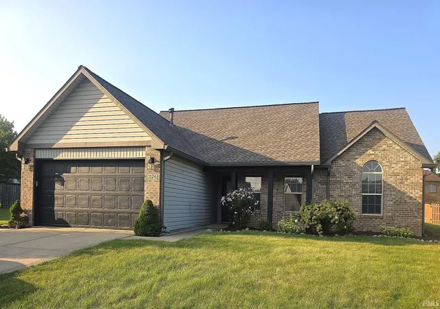 Manufactured home for sale at 1124 Robin Ct, Greentown, IN 46936 | MLS# 202636888