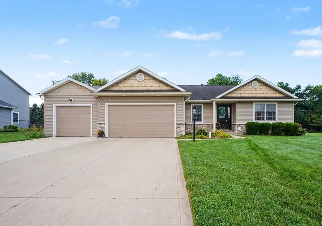 Manufactured home for sale at 19638 Bluestem Ln, Goshen, IN 46528 | MLS# 202636892