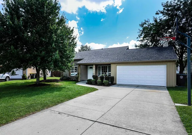Photo 1 of Sale Pending at 7426 Charlesbury Ct, Fort Wayne, IN 46835 | MLS# 202636895 | Listing updated on 2026-09-11