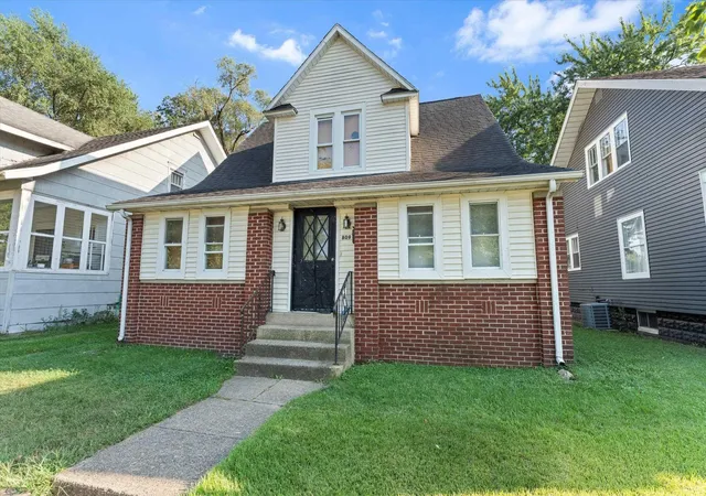Photo 3 of Manufactured home for sale at 809 Mcdonald St, Elkhart, IN 46516 | MLS# 202636915 | Listing updated on 2026-09-08
