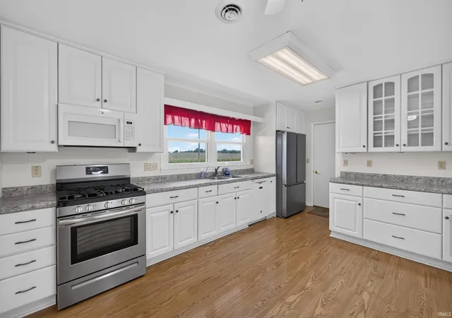 Photo 3 of Manufactured home for sale at 2808 Judson Rd, Kokomo, IN 46901 | MLS# 202636917 | Listing updated on 2026-10-26