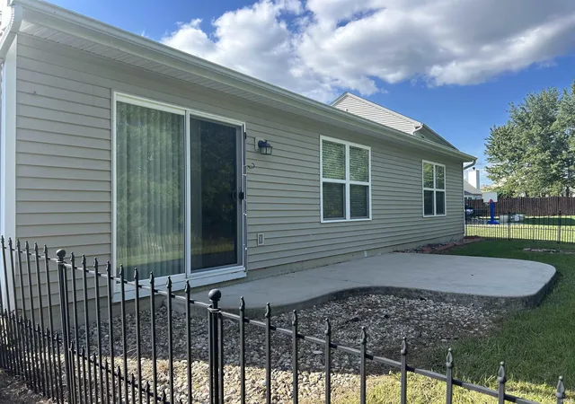 Photo 3 of Manufactured home for sale at 1902 Clifty Pkwy, Fort Wayne, IN 46808 | MLS# 202636920 | Listing updated on 2026-09-17