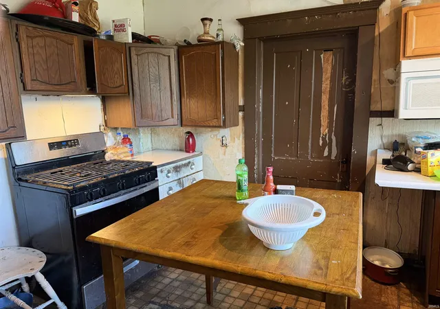 Photo 4 of Manufactured home for sale at 125 E Linden Ave, Logansport, IN 46947 | MLS# 202636930 | Listing updated on 2026-09-08