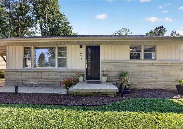 Photo 1 of Manufactured home for sale at 653 W Green Rd, Bloomington, IN 47403 | MLS# 202636964 | Listing updated on 2026-09-08