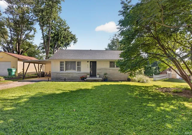 Photo 2 of Manufactured home for sale at 653 W Green Rd, Bloomington, IN 47403 | MLS# 202636964 | Listing updated on 2026-09-08