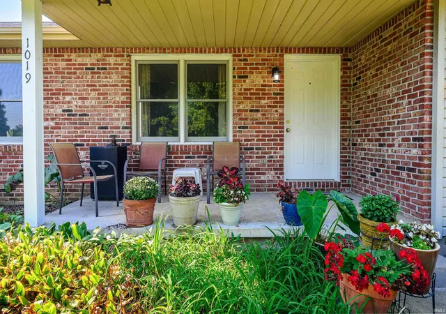 Photo 4 of Manufactured home for sale at 1019 W Countryside Ln, Bloomington, IN 47403 | MLS# 202636965 | Listing updated on 2026-09-08