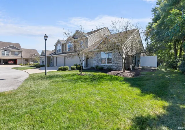 Photo 3 of Sale Pending at 10015 Oak Trl Rd, Fort Wayne, IN 46825 | MLS# 202636973 | Listing updated on 2026-09-28