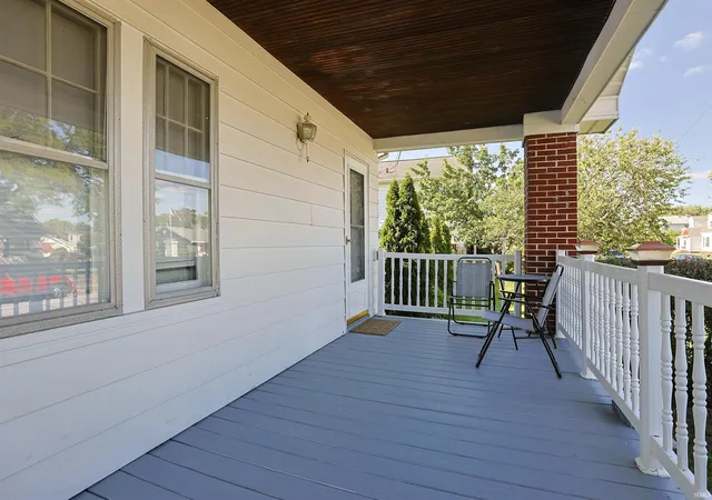 Photo 3 of Sale Pending at 1925 Berkley Pl, South Bend, IN 46616 | MLS# 202636980 | Listing updated on 2026-09-16
