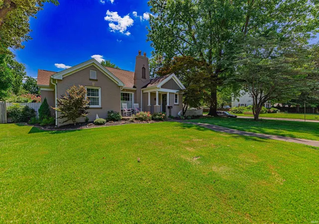 Photo 2 of Sale Pending at 716 S Boeke Rd, Evansville, IN 47714 | MLS# 202636985 | Listing updated on 2026-09-12