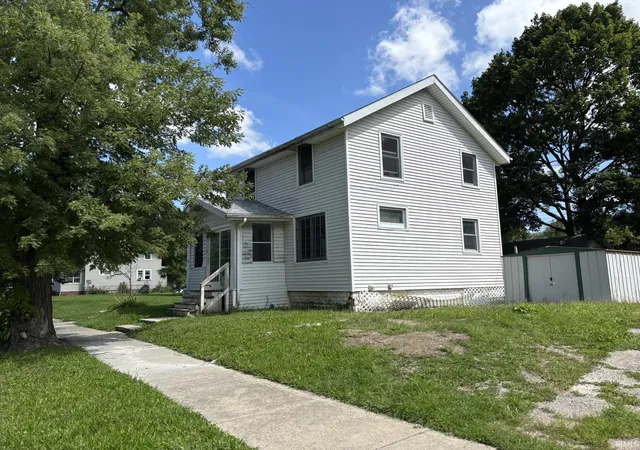 Photo 2 of Manufactured home for sale at 3221 Euclid Ave, Fort Wayne, IN 46806 | MLS# 202636988 | Listing updated on 2026-09-08