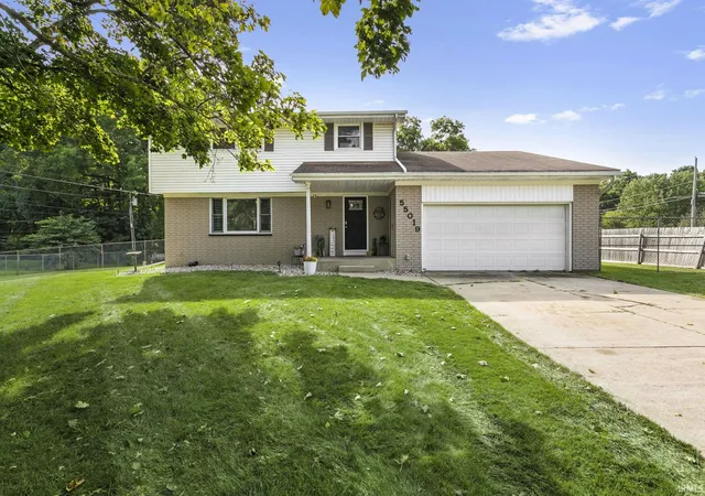 Manufactured home for sale at 55019 Jeffery Dr, Mishawaka, IN 46545 | MLS# 202636990
