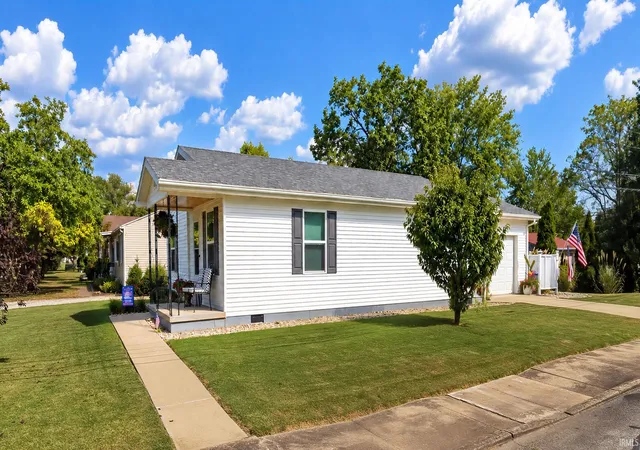 Photo 2 of Manufactured home for sale at 2251 E Indiana St, Evansville, IN 47711 | MLS# 202637000 | Listing updated on 2026-09-14