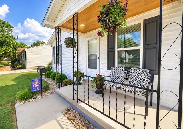 Photo 3 of Manufactured home for sale at 2251 E Indiana St, Evansville, IN 47711 | MLS# 202637000 | Listing updated on 2026-09-14