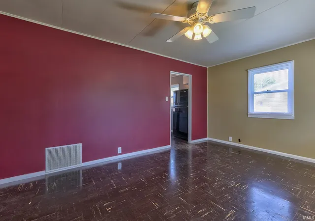 Photo 3 of Sale Pending at 3804 Stratford Rd, Evansville, IN 47710 | MLS# 202637011 | Listing updated on 2026-09-14
