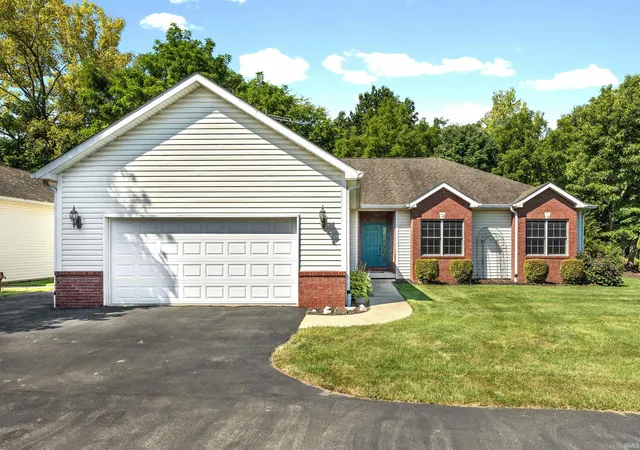 Photo 3 of Manufactured home for sale at 2811 Chinagrove Dr, West Lafayette, IN 47906 | MLS# 202637012 | Listing updated on 2026-09-09