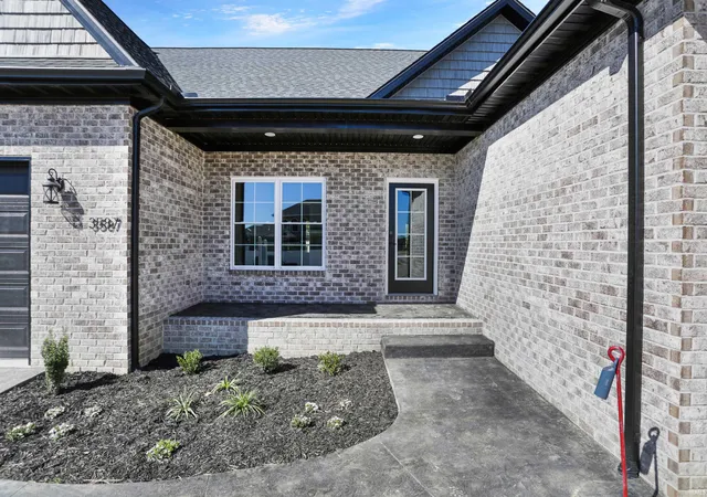 Photo 3 of Single family home for sale at 3587 Sand Dr, Newburgh, IN 47630 | MLS# 202637019 | Listing updated on 2026-10-16
