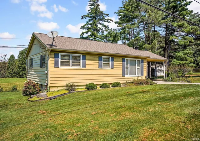 Photo 2 of Manufactured home for sale at 3665 E Bethel Ln, Bloomington, IN 47408 | MLS# 202637025 | Listing updated on 2026-09-17
