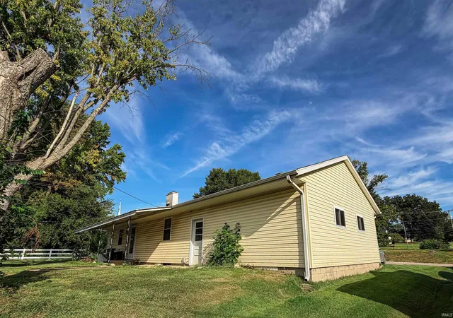 Photo 2 of Manufactured home for sale at 1 Lynwood Dr, Washington, IN 47501 | MLS# 202637037 | Listing updated on 2026-09-08