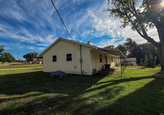 Photo 2 of Manufactured home for sale at 1 Lynwood Dr, Washington, IN 47501 | MLS# 202637037 | Listing updated on 2026-09-08