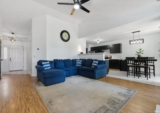 Photo 3 of Sale Pending at 8827 Goshawk Ln, Fort Wayne, IN 46825 | MLS# 202637050 | Listing updated on 2026-09-19