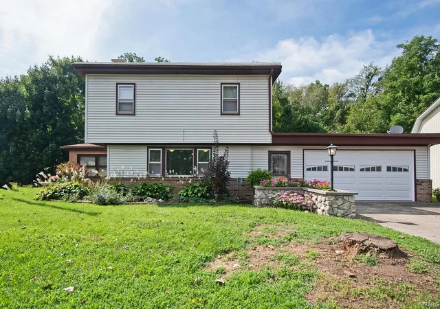 Photo 1 of Manufactured home for sale at 9615 N Steinbarger Lake Dr, Wawaka, IN 46794 | MLS# 202637054 | Listing updated on 2026-09-14