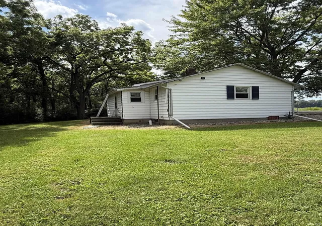 Photo 17 of Manufactured home for sale at 11256 N 450 East, Syracuse, IN 46567 | MLS# 202637056 | Listing updated on 2026-09-09